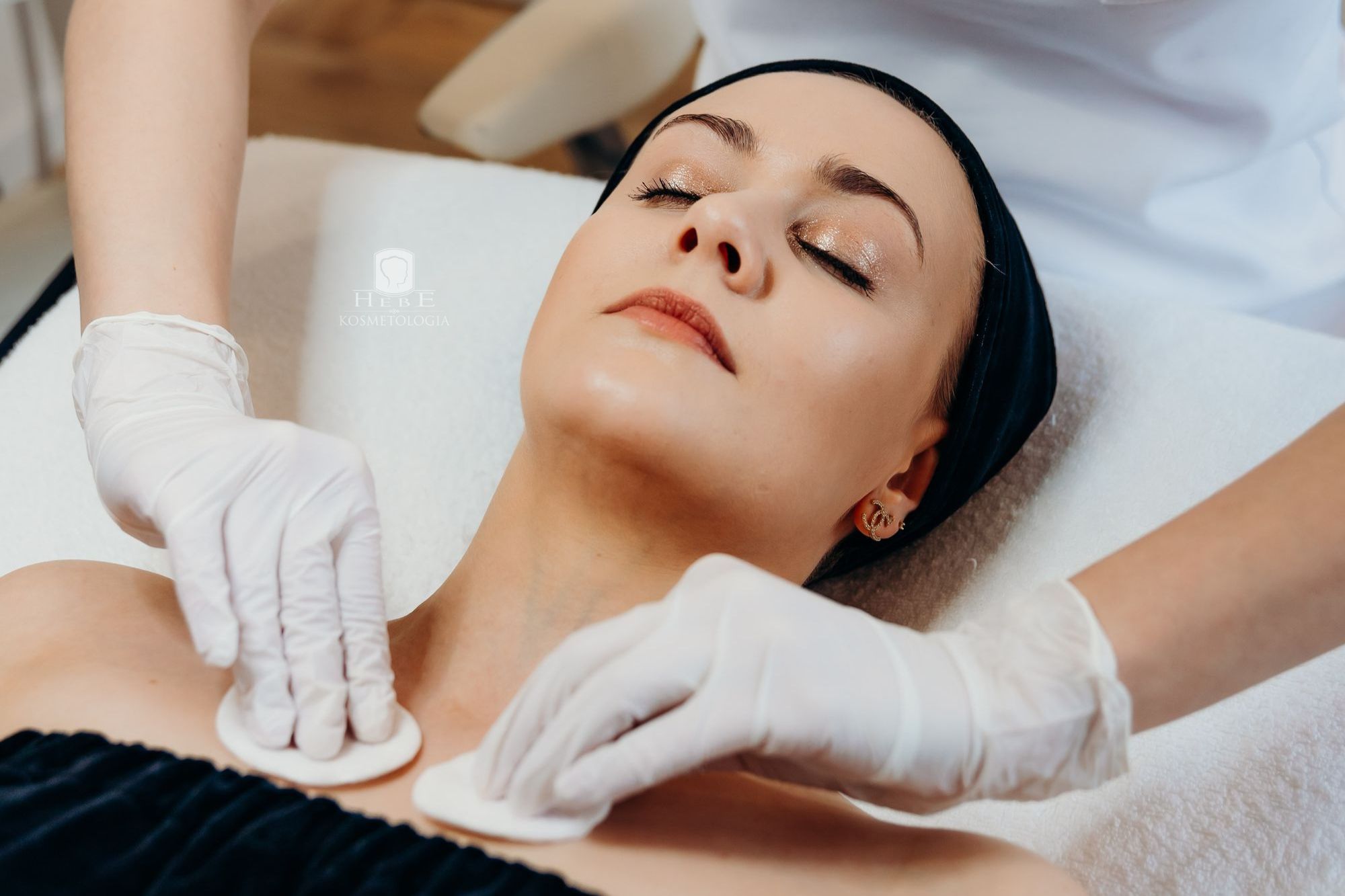 Demakijaż – fundament pielęgnacji