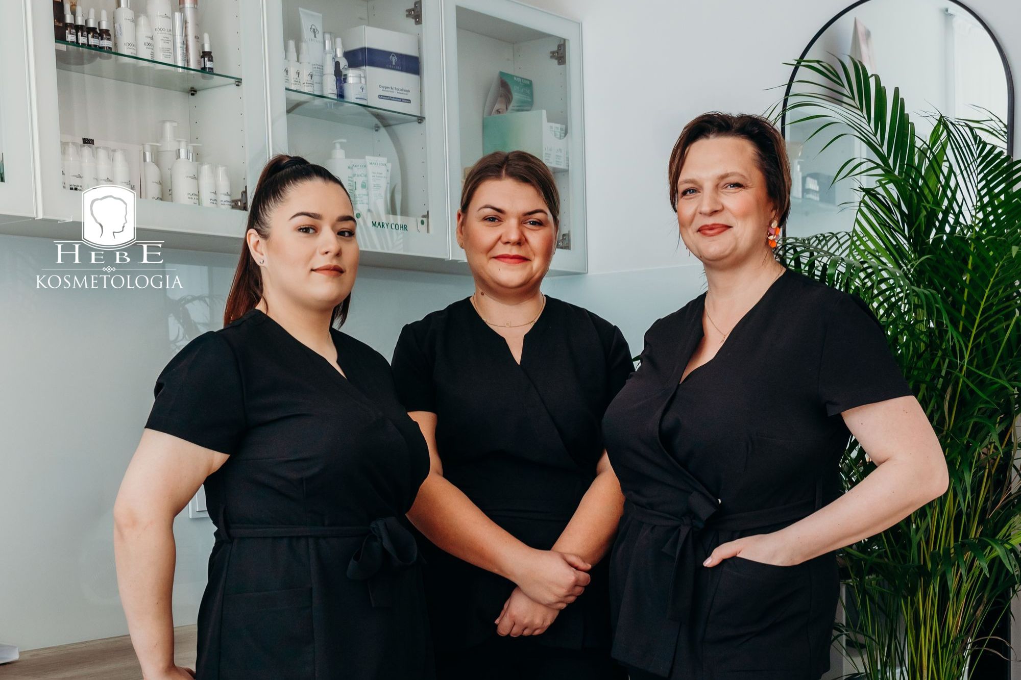 Zespół specjalistek Gabinetu Hebe: Aleksandra, Magda, Marta i Sylwia zapraszają na zabiegi.